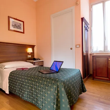 Palazzo Venere 4* روما