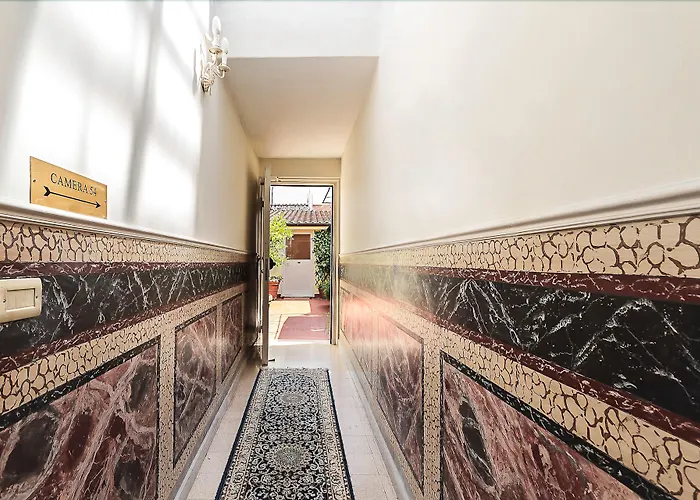 Palazzo Venere Hotel Rome